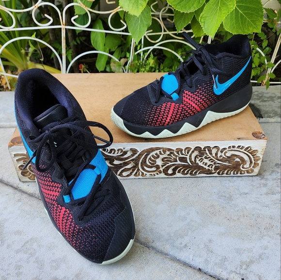 Nike Kids Sneakers Black and Red - Picture 11 of 11